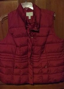 Red zippered vest with pockets, great condition.